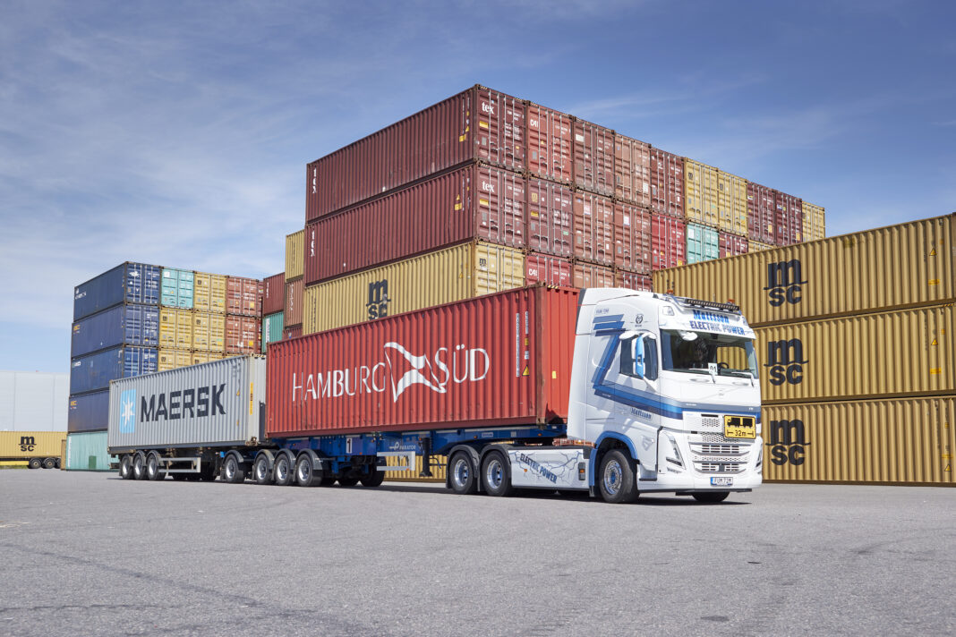 Volvo FH Electric ťahá súpravu s celkovou hmotnosťou 74 ton