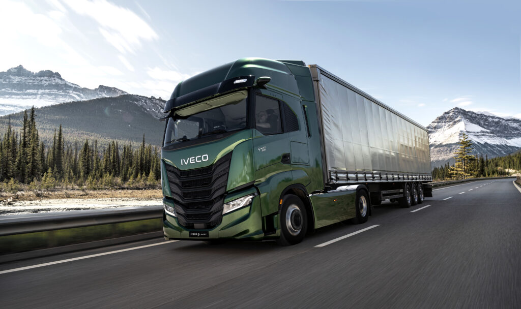 IVECO MY24 S-WAY
