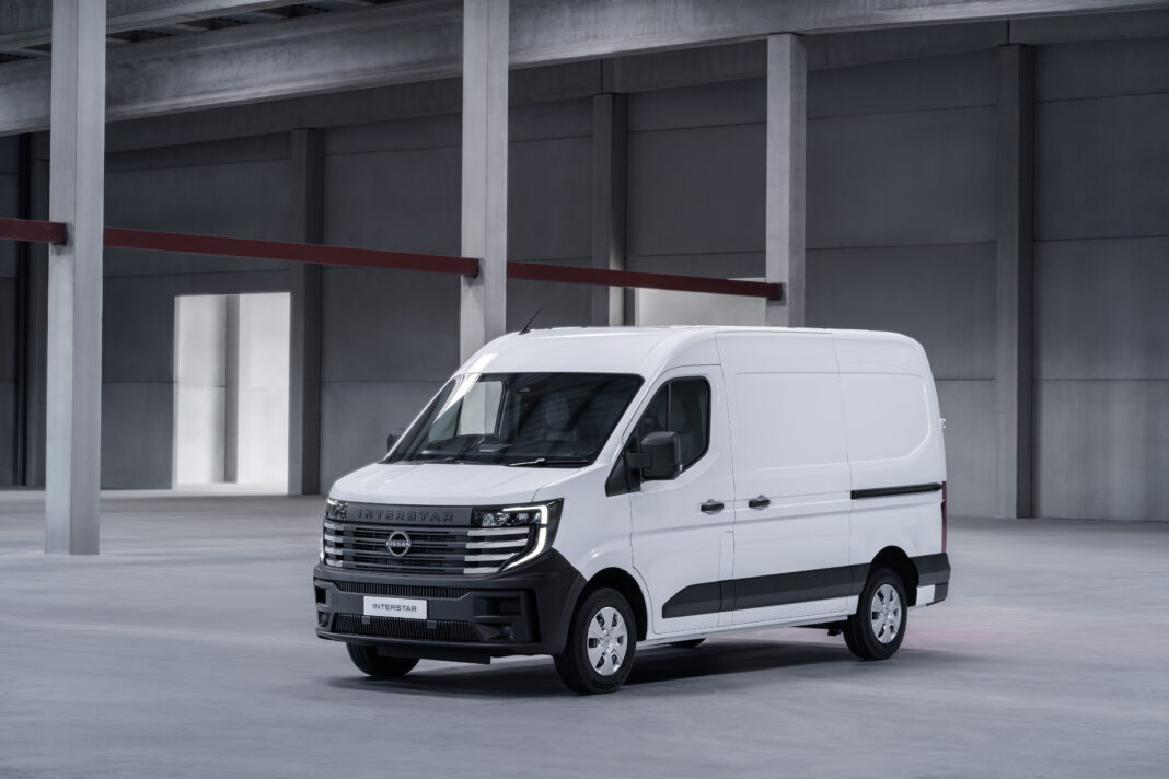 Nissan Interstar main