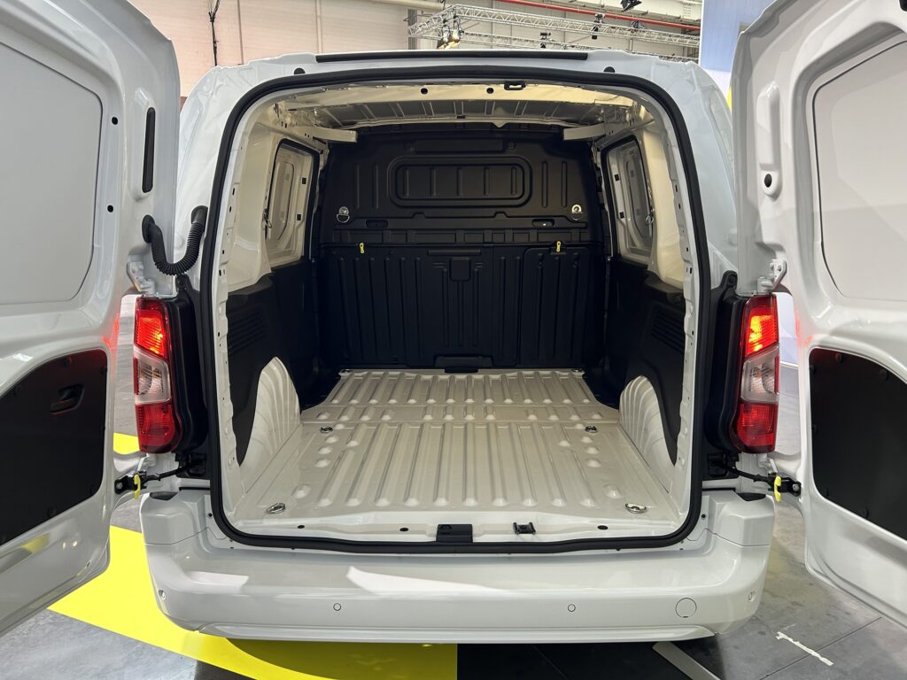 Nový Opel Combo nákladový priestor