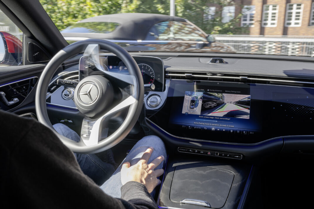 Automatizované parkovanie od Mercedes-Benz