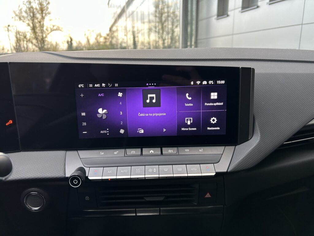 Dotyková obrazovka Opel Astra GSe