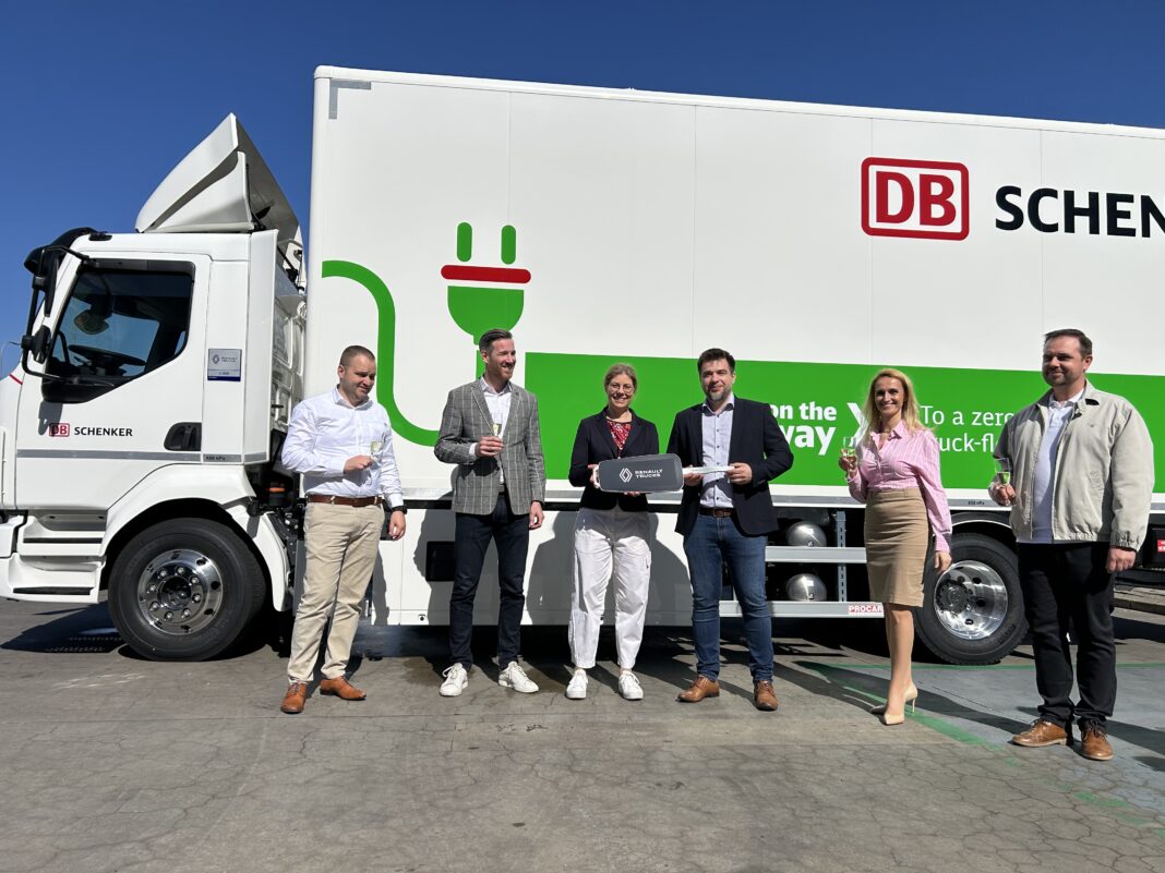 DB Schenker si prebral Renault Trucks D 016 E-TECH