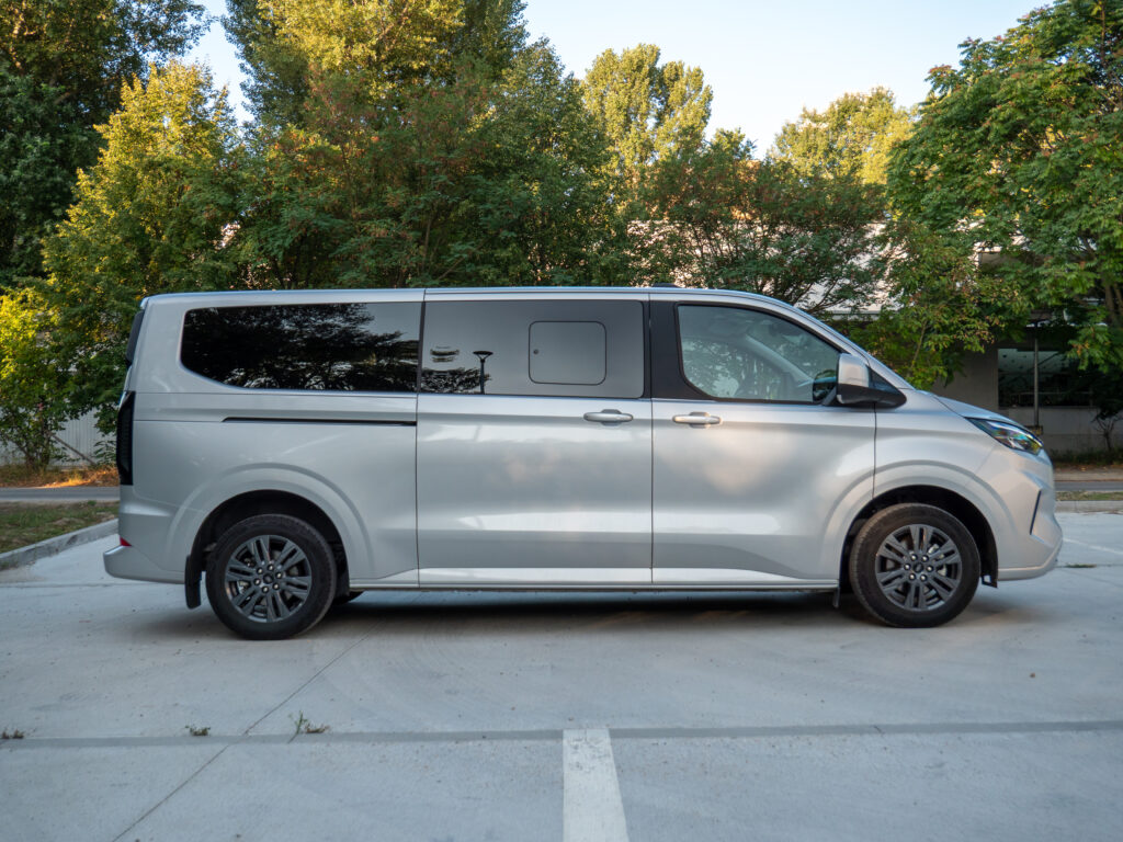 Osobná dodávka Ford Transit Custom