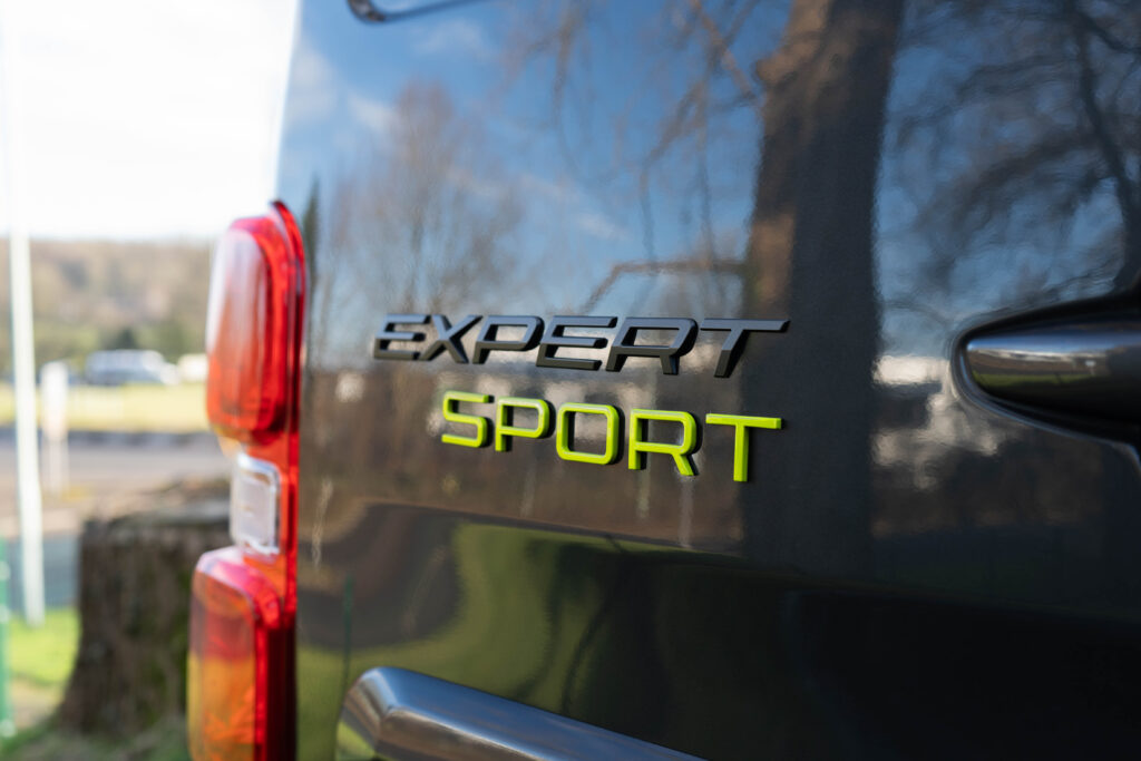 PEUGEOT EXPERT v športovej úprave
