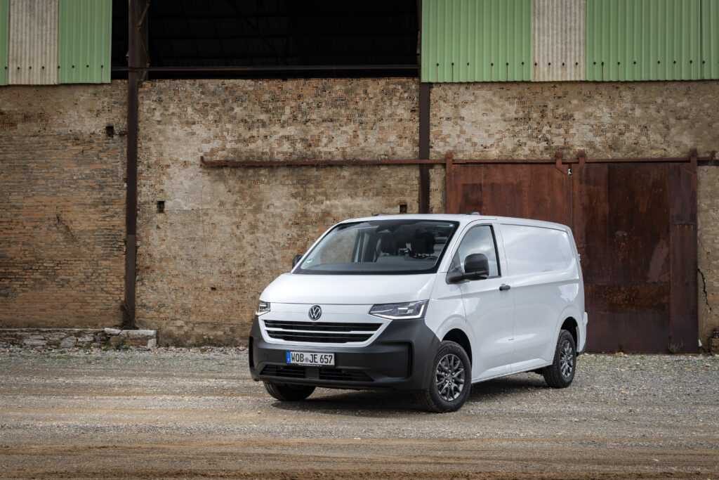 Nový VW Transporter dizajnom prednej masky nadväzuje na predchodocov