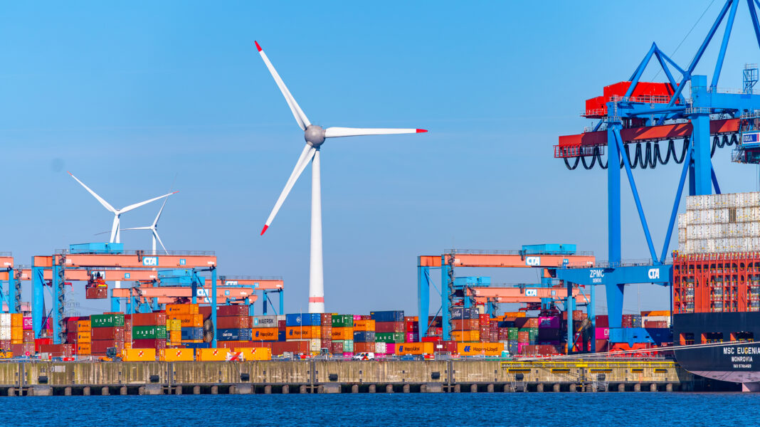 HHLA port wind turbine