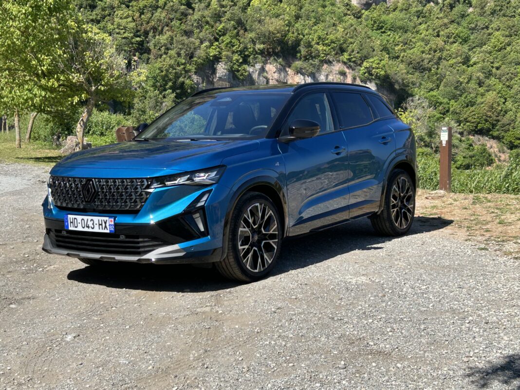 Nový Renault Austral poćas prvej jazdy v Barcelone