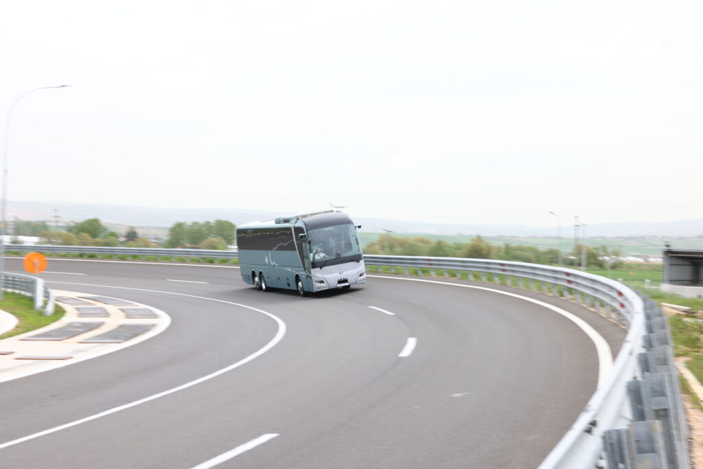 Prvé testy elektrického autobusu MAN Lion's Coach E
