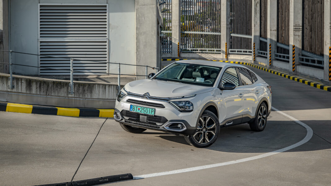 Citroen e-C4X v bratislavskom Avione
