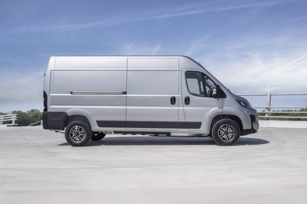 IVECO eSuperJolly doplní menší model IVECO eJolly