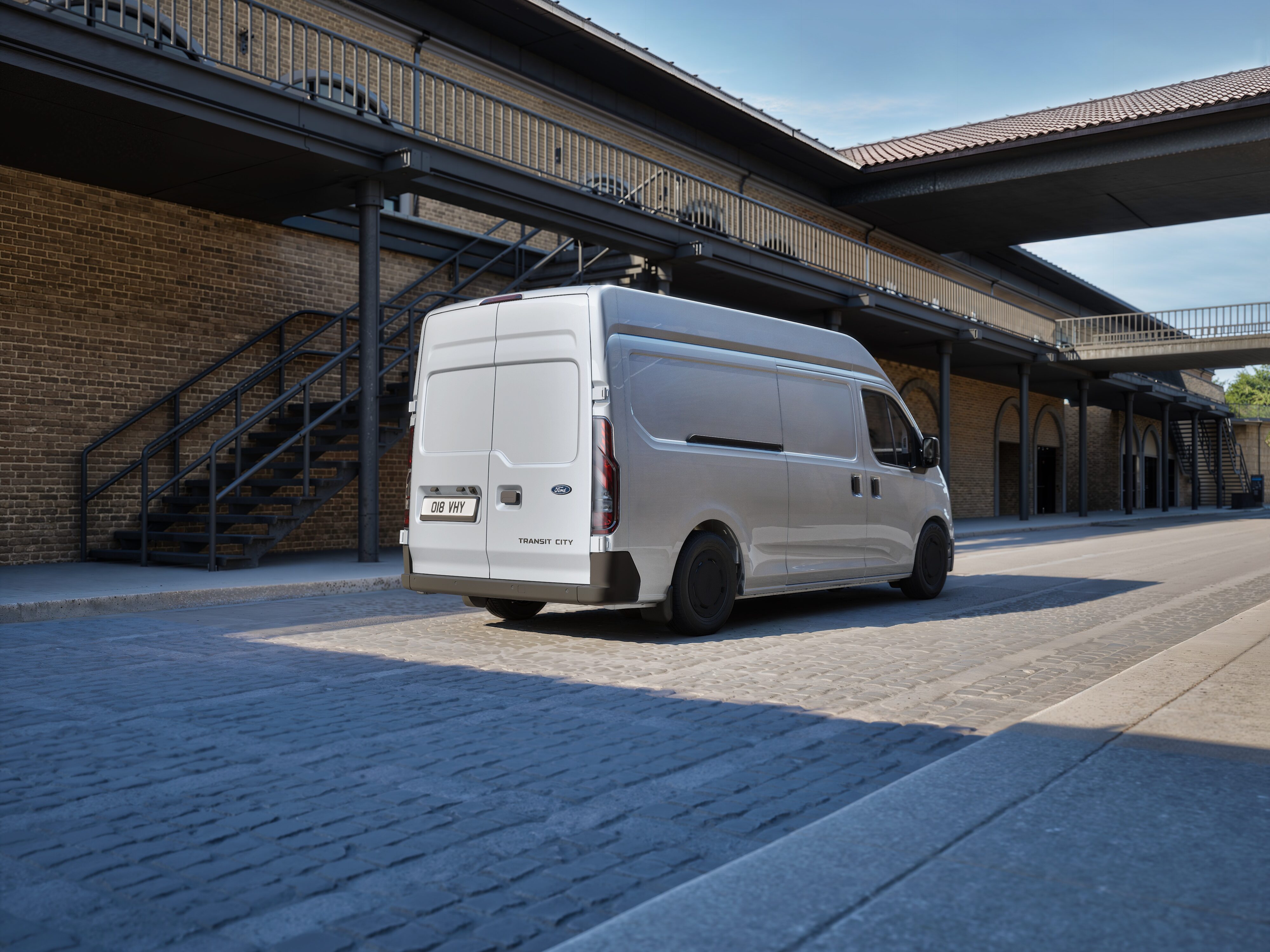 Ford Transit City ponúkne dĺžky L1 a L2