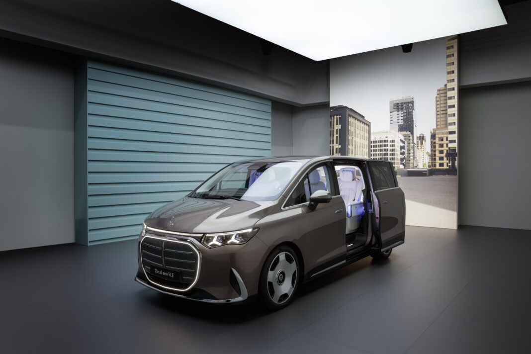 Mercedes-Benz VLE je absolútnou novinkou, ktorá otvára novú éru značky v rodinných vozidlách