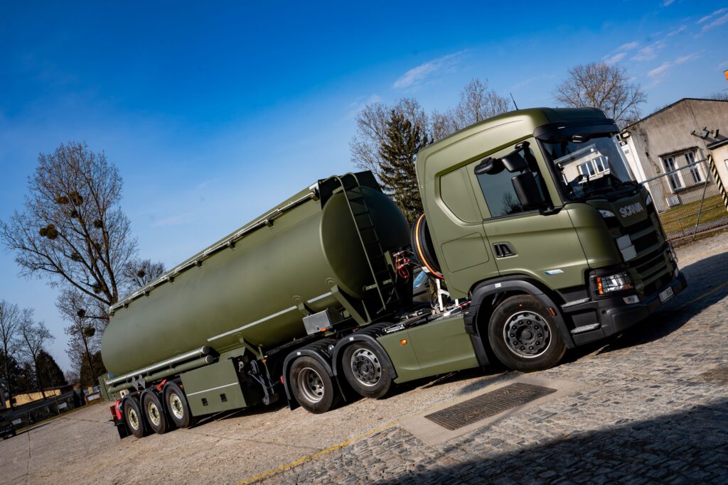 Cisternová súprava pre vojenskú logistiku Armády ČR