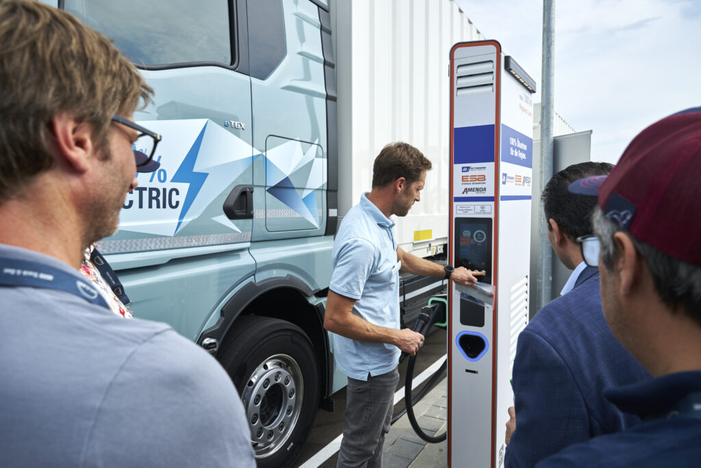 Novinky MAN pre IAA Transportation zahŕňajú aj sériovú montáž MCS nabíjania