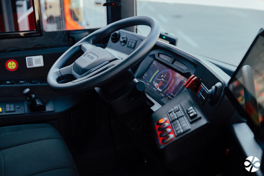 Pracovisko vodiča v nových elektrobusoch DPB