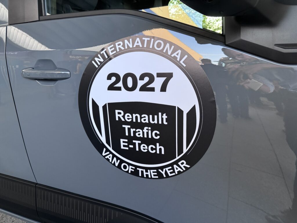 IVOTY 2027 putuje do Francúzska, automobilke Renault