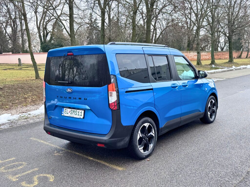 Ford E-Transit Courier je šikovné elektrické auto do mesta